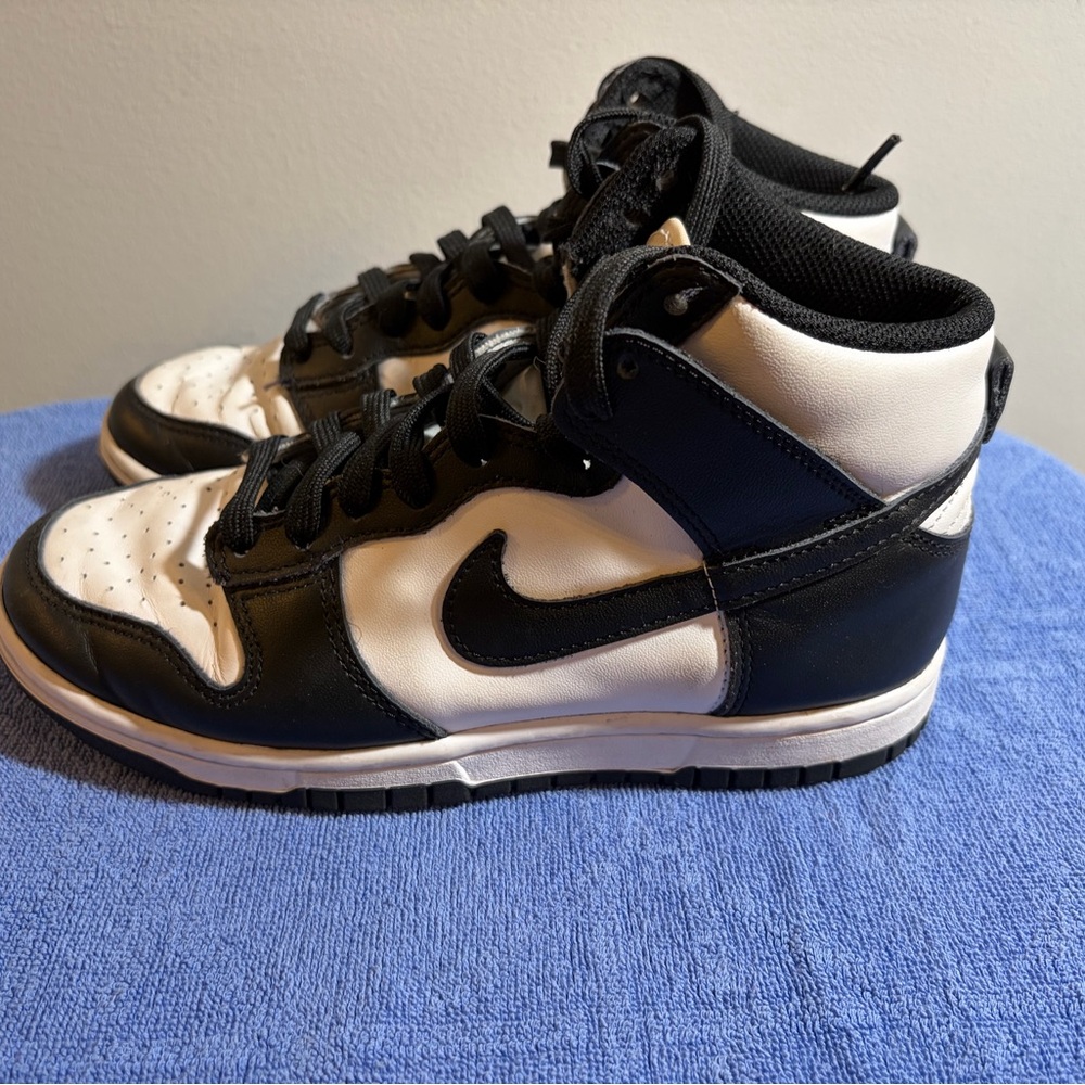 Nike Black and White Panda DD1869-103 Excellent Condition Women’s Size 6